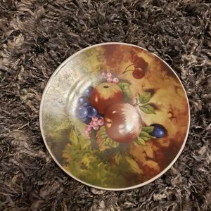 Decorative fruit plate 7.5"